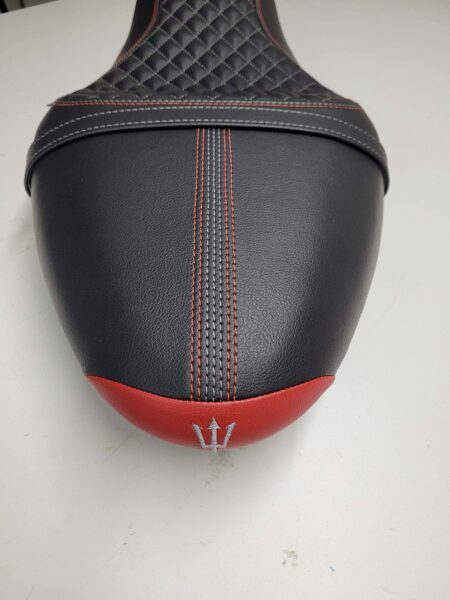 Sitzbank-Manufaktur-Beispiel-Steppmuster